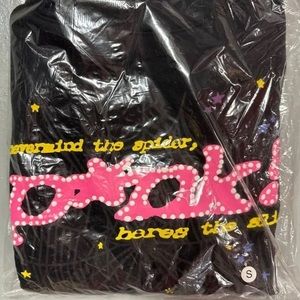 NEW Spider Worldwide × Young Thug
Sp5der Black Pink Hoodie 100%
AUTHENTIC